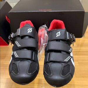Peloton Black and Red Cycling Shoes size 40 new in box